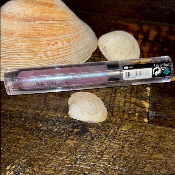 Sephora Glossed Lip Gloss - Shimmering
"Wild" Purple Christmas - Picture 2 of 5